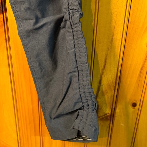 Kuhl Women’s Gray Cargo Pants - Picture 4 of 5